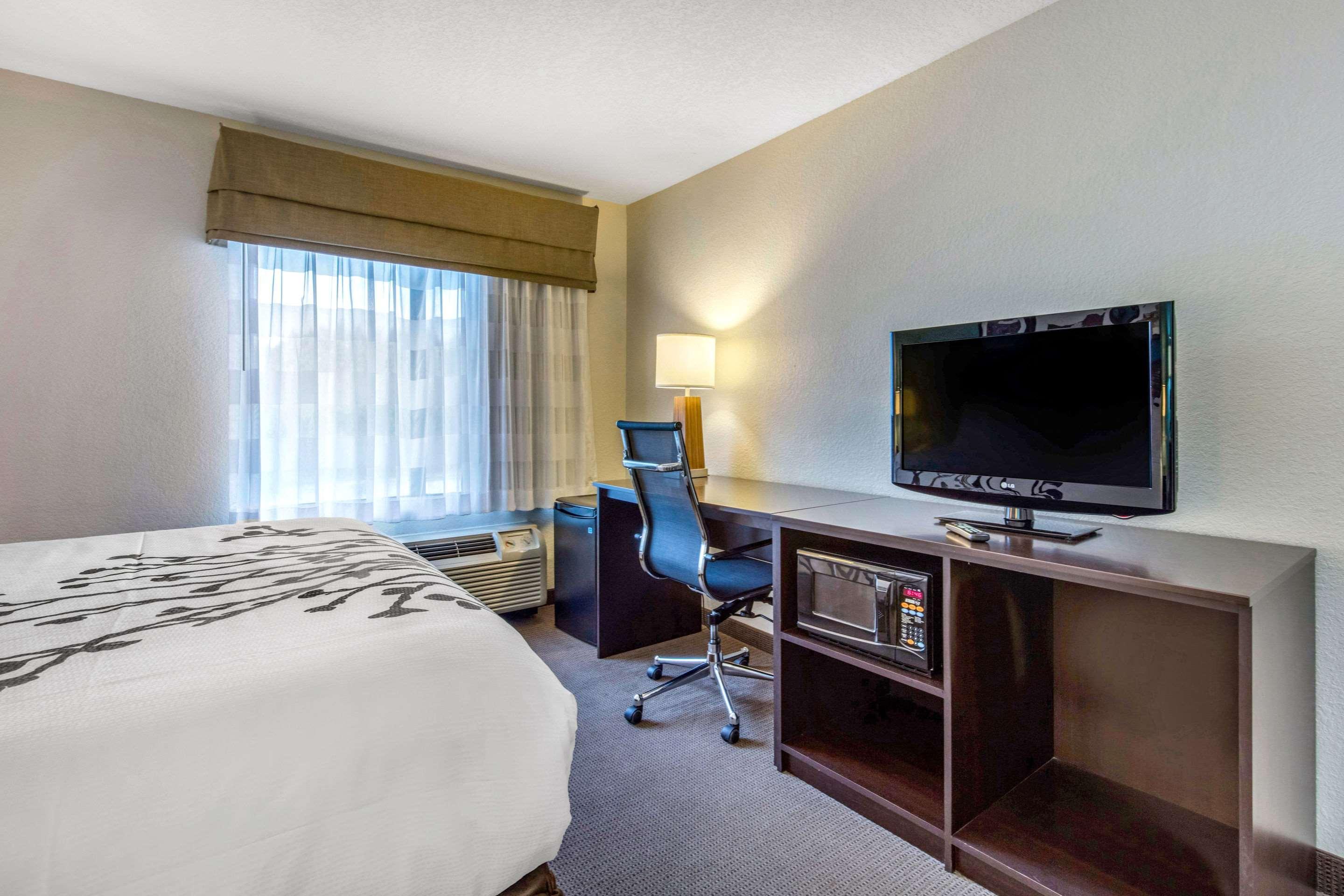 Sleep Inn & Suites Auburn Campus Area I-85 Екстер'єр фото