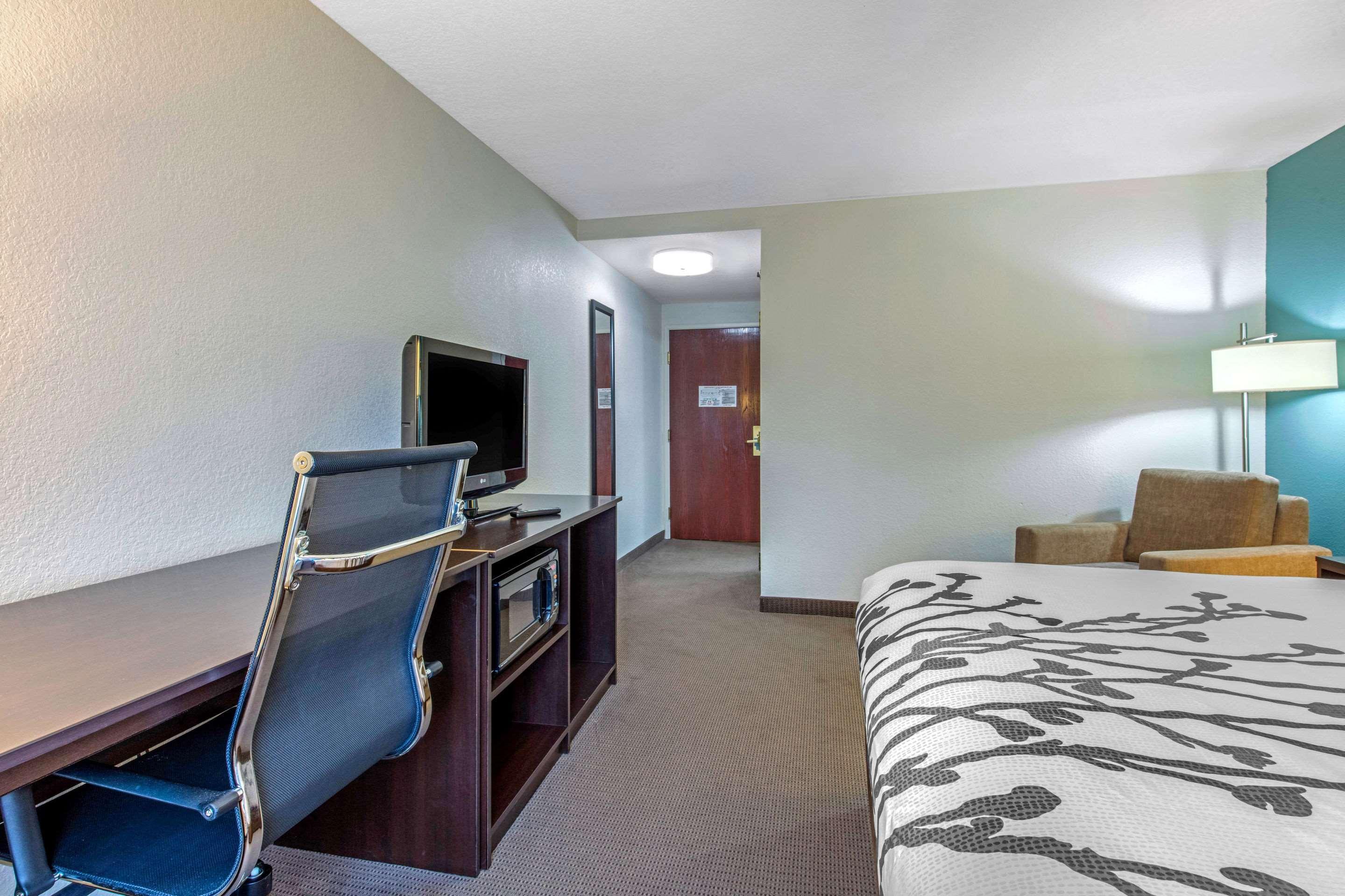 Sleep Inn & Suites Auburn Campus Area I-85 Екстер'єр фото